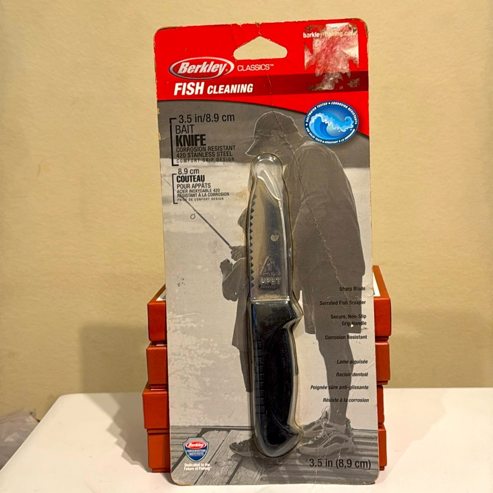 Berkley Classics 3.5 in / 8.9 cm Bait Knife Corrosion Resistant 420 S.S. NEW NIP